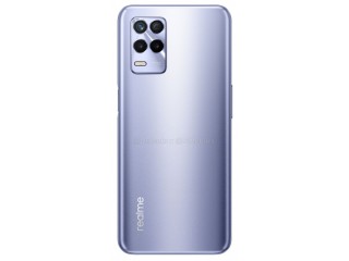 Характеристики и пачка пресс-фото Realme 8s