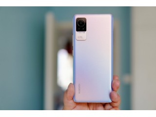 Лучший? Xiaomi Civi на крупной подборке живых фото со всех сторон